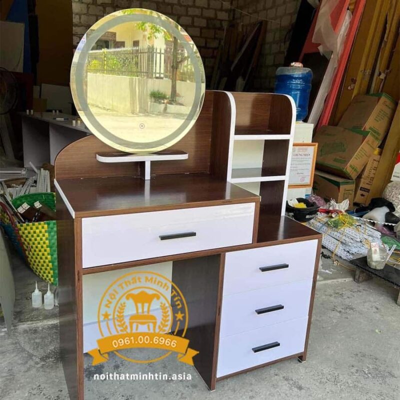 Ban trang diem nhua dai loan cao cap thiet ke ngan keo de do tien dung MT 09013