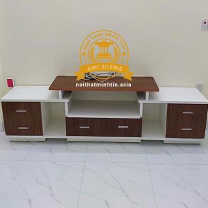 Ke tivi nhua Dai Loan ben bi MT 010401